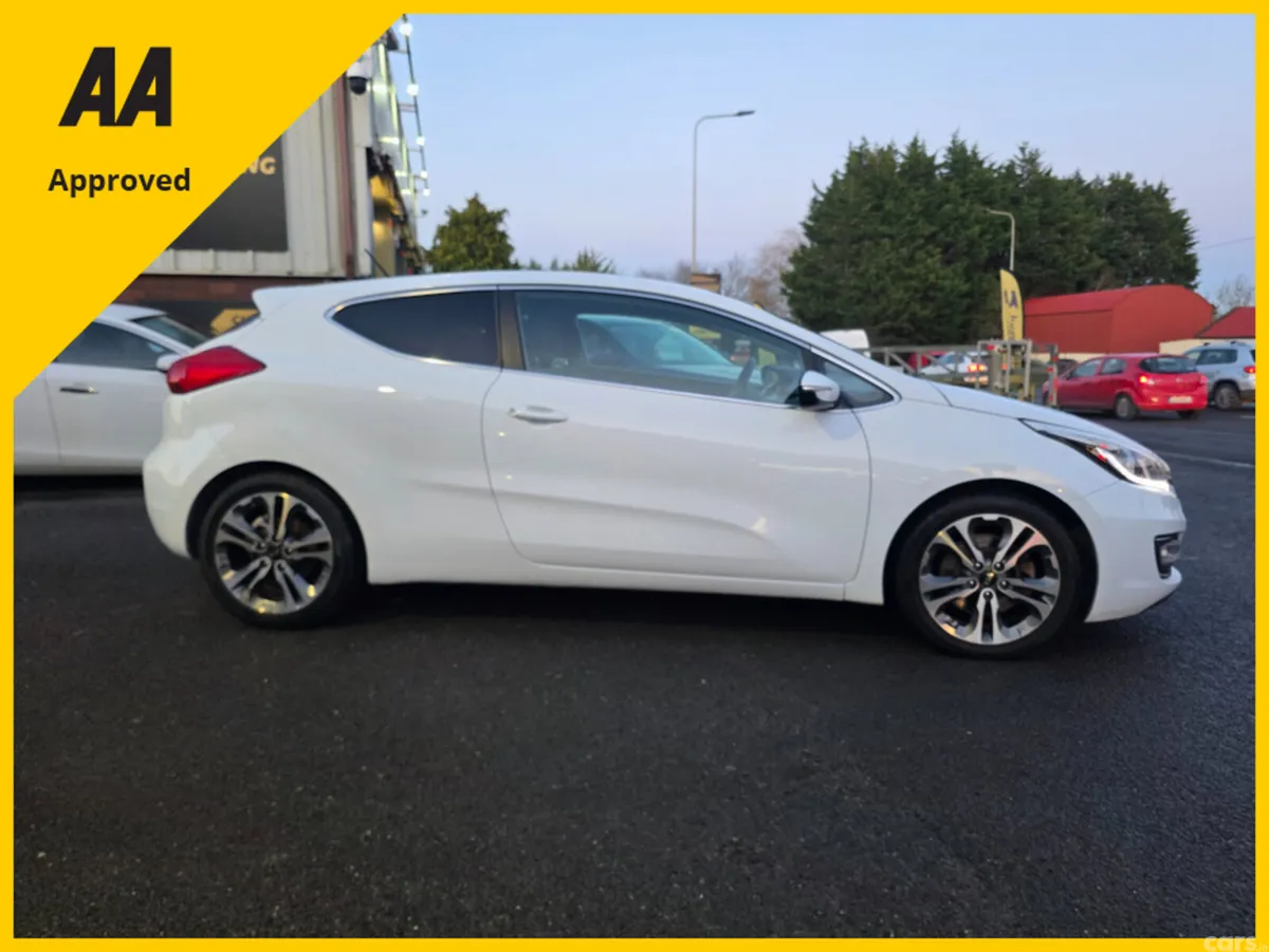 Kia Ceed Hatchback, Diesel, 2015, White