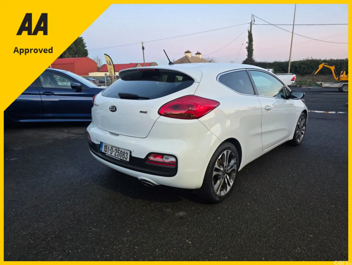 Kia Ceed Hatchback, Diesel, 2015, White