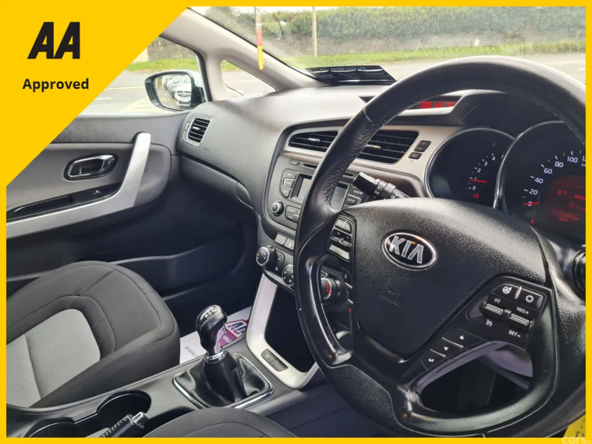 Kia Ceed Hatchback, Diesel, 2015, White