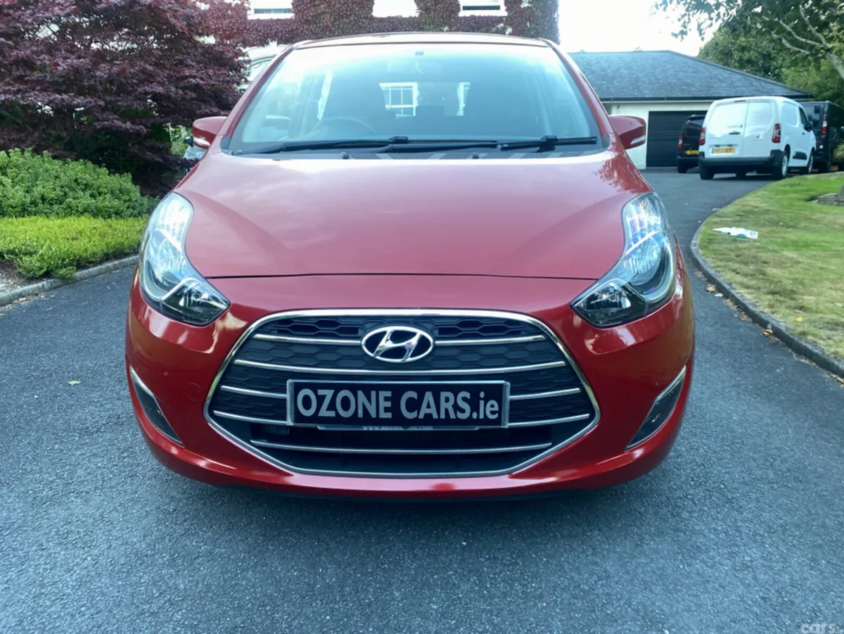 Hyundai ix20 Hatchback, Petrol, 2017, Red