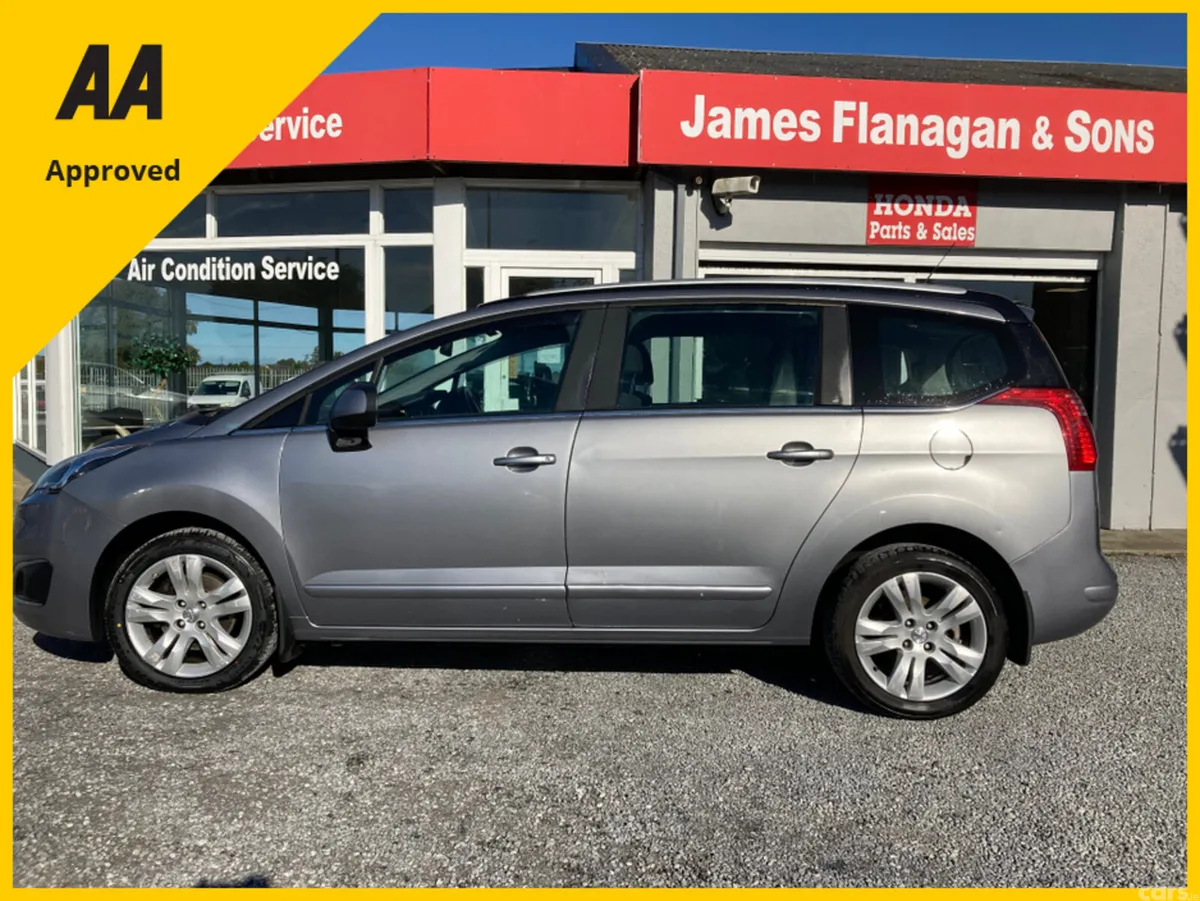 Peugeot 5008 MPV, Diesel, 2016, Grey