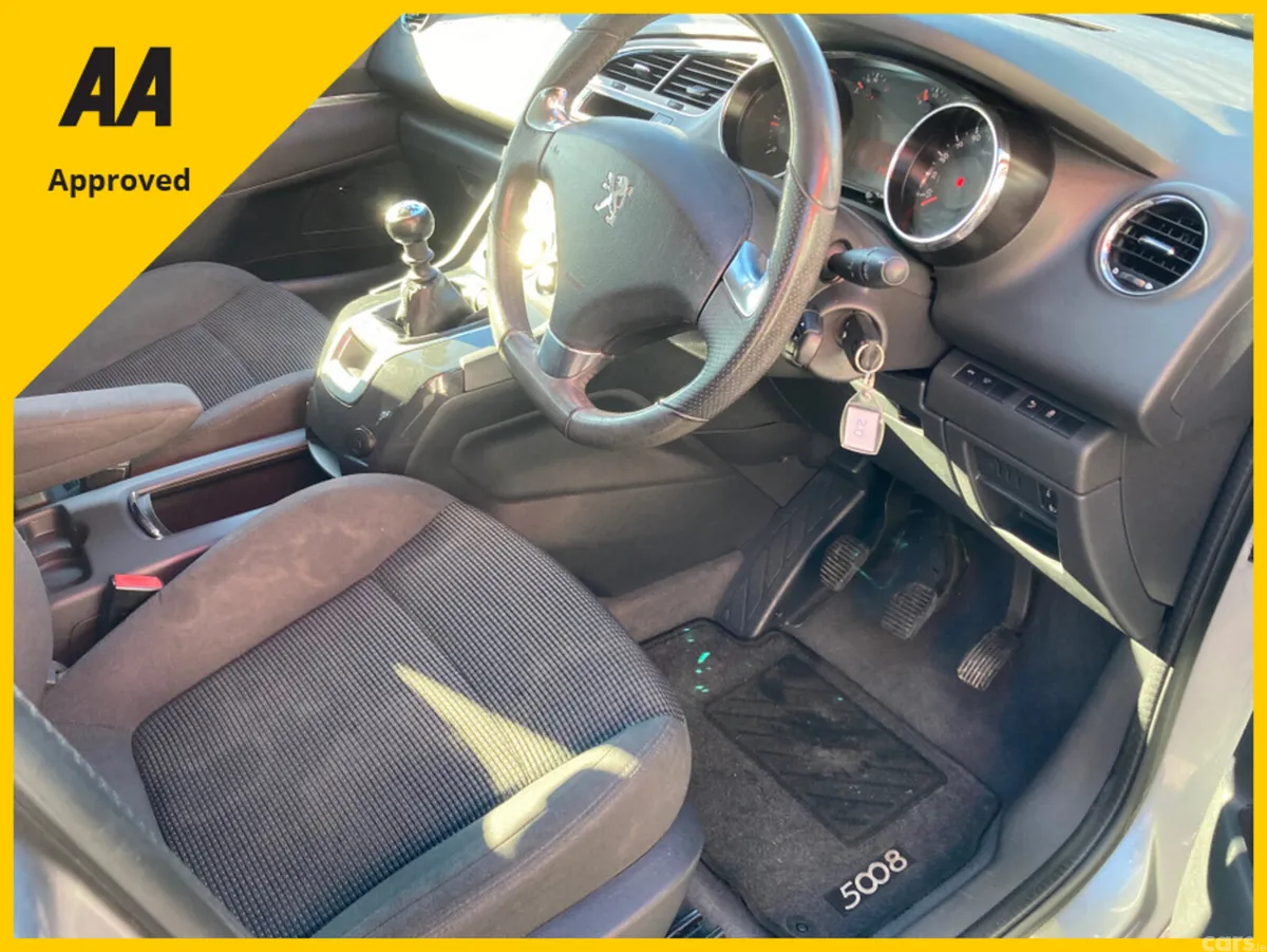 Peugeot 5008 MPV, Diesel, 2016, Grey