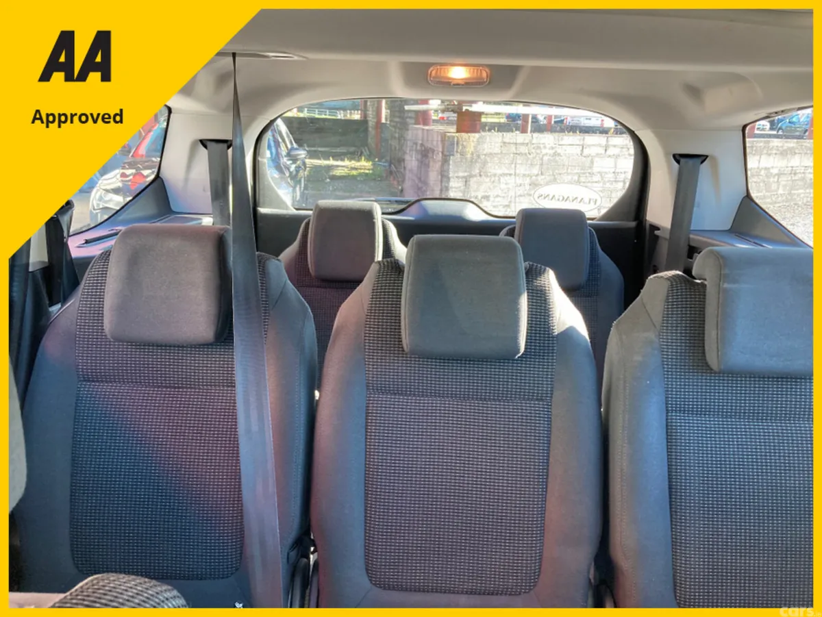 Peugeot 5008 MPV, Diesel, 2016, Grey