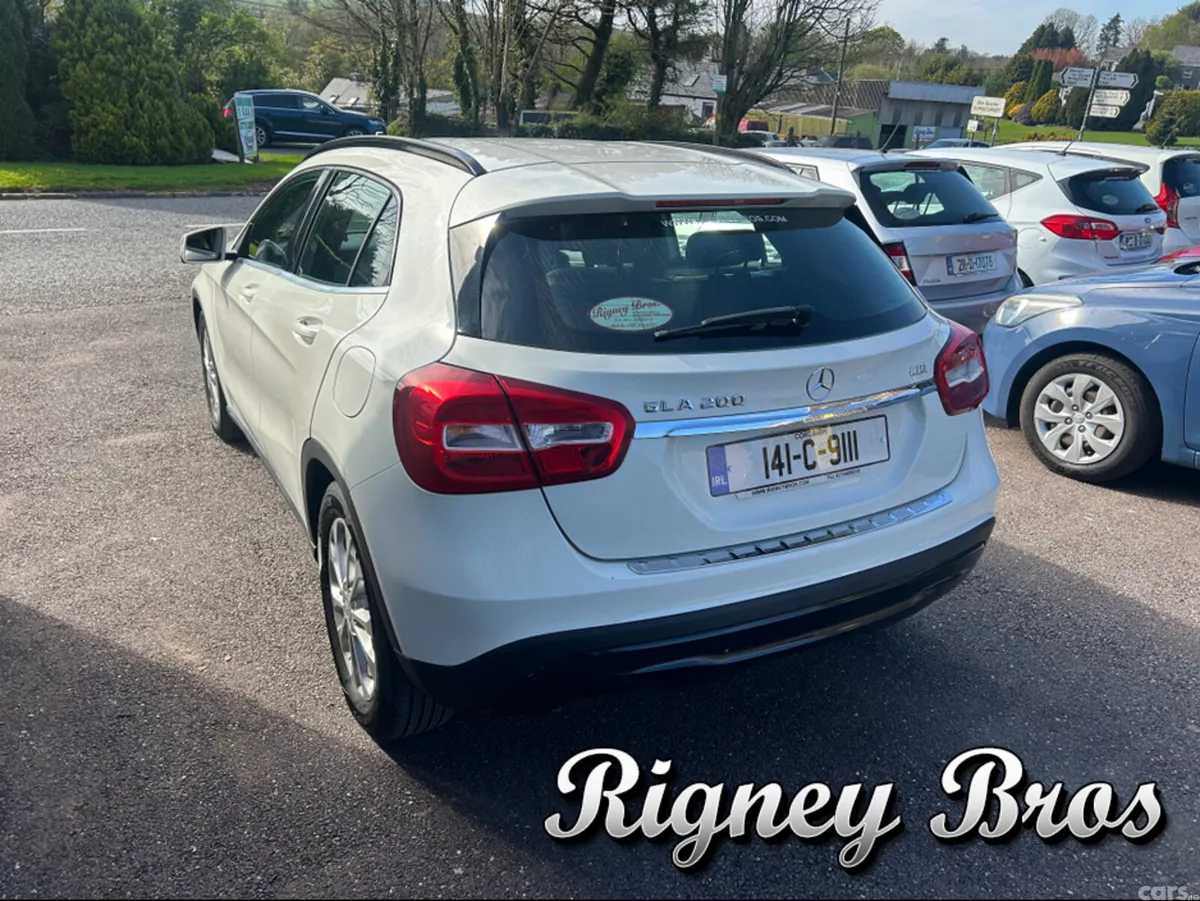 Mercedes-Benz GLA Saloon, Diesel, 2014, White