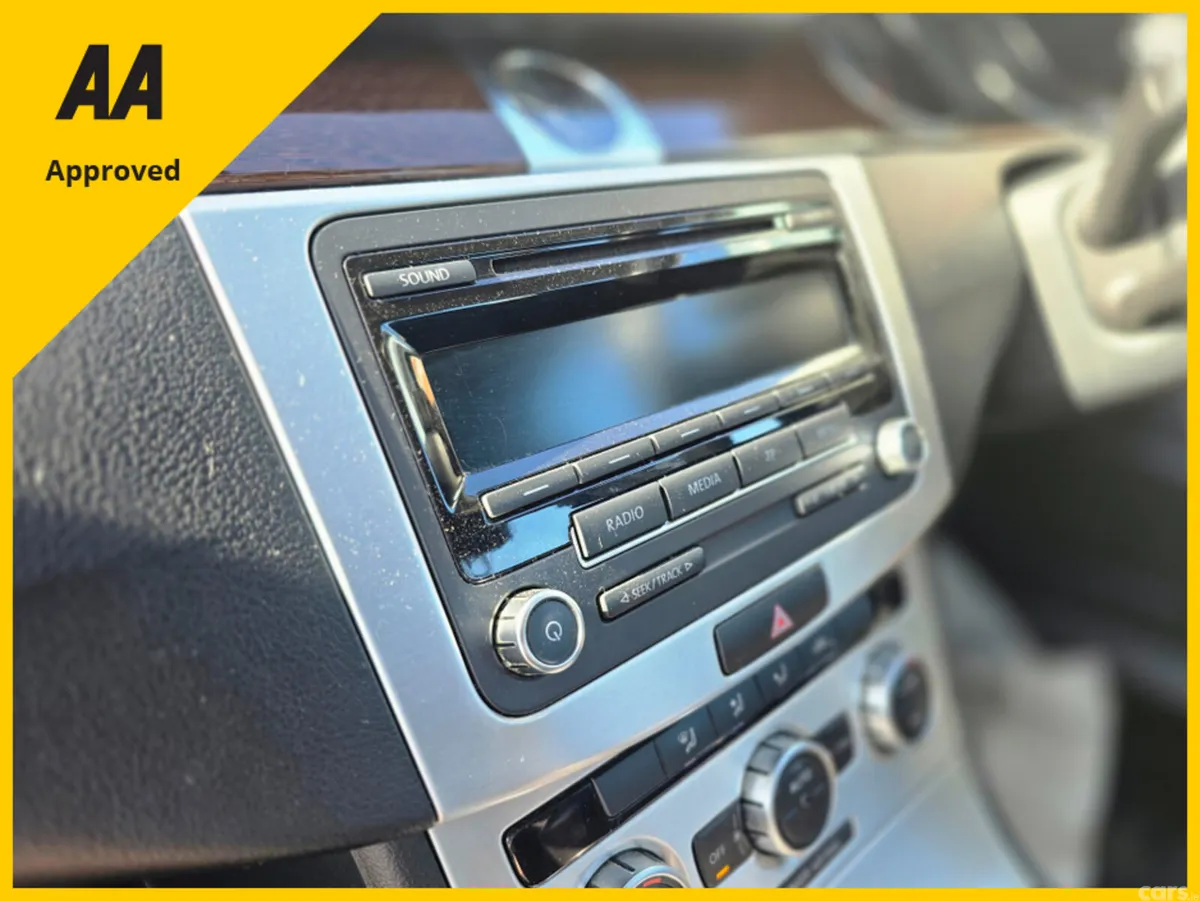 Volkswagen Passat Saloon, Diesel, 2013, Silver