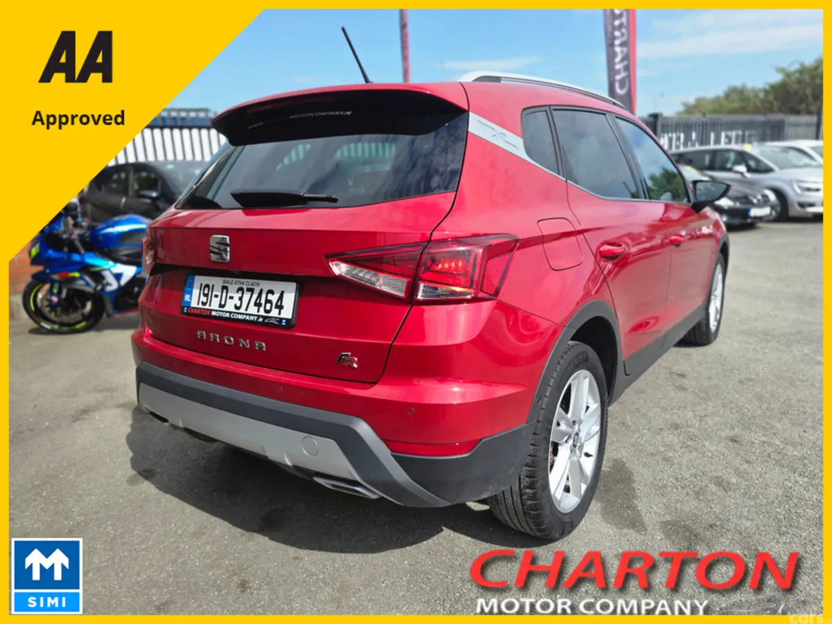 SEAT Arona Hatchback, Petrol, 2019, Red