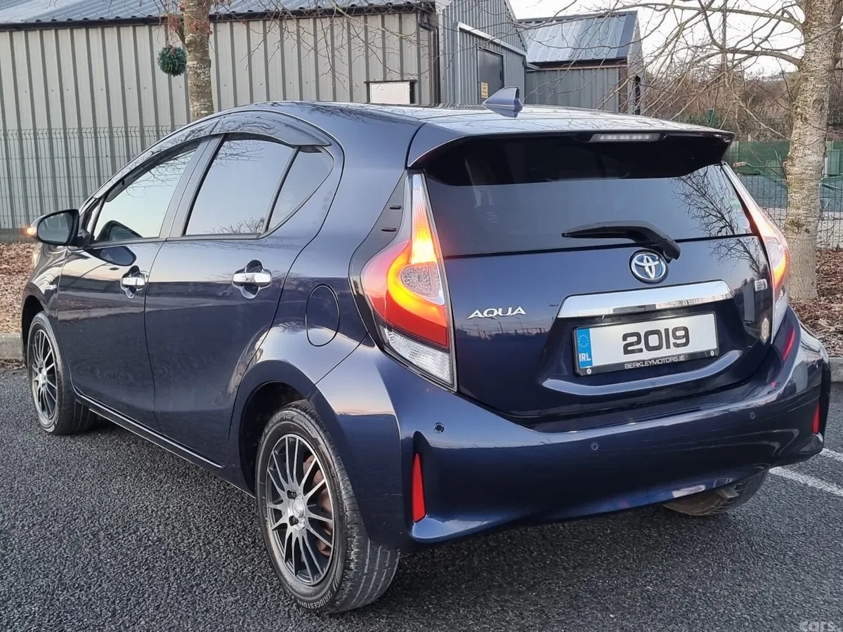 Toyota Aqua Hatchback, Petrol Hybrid, 2019, Blue