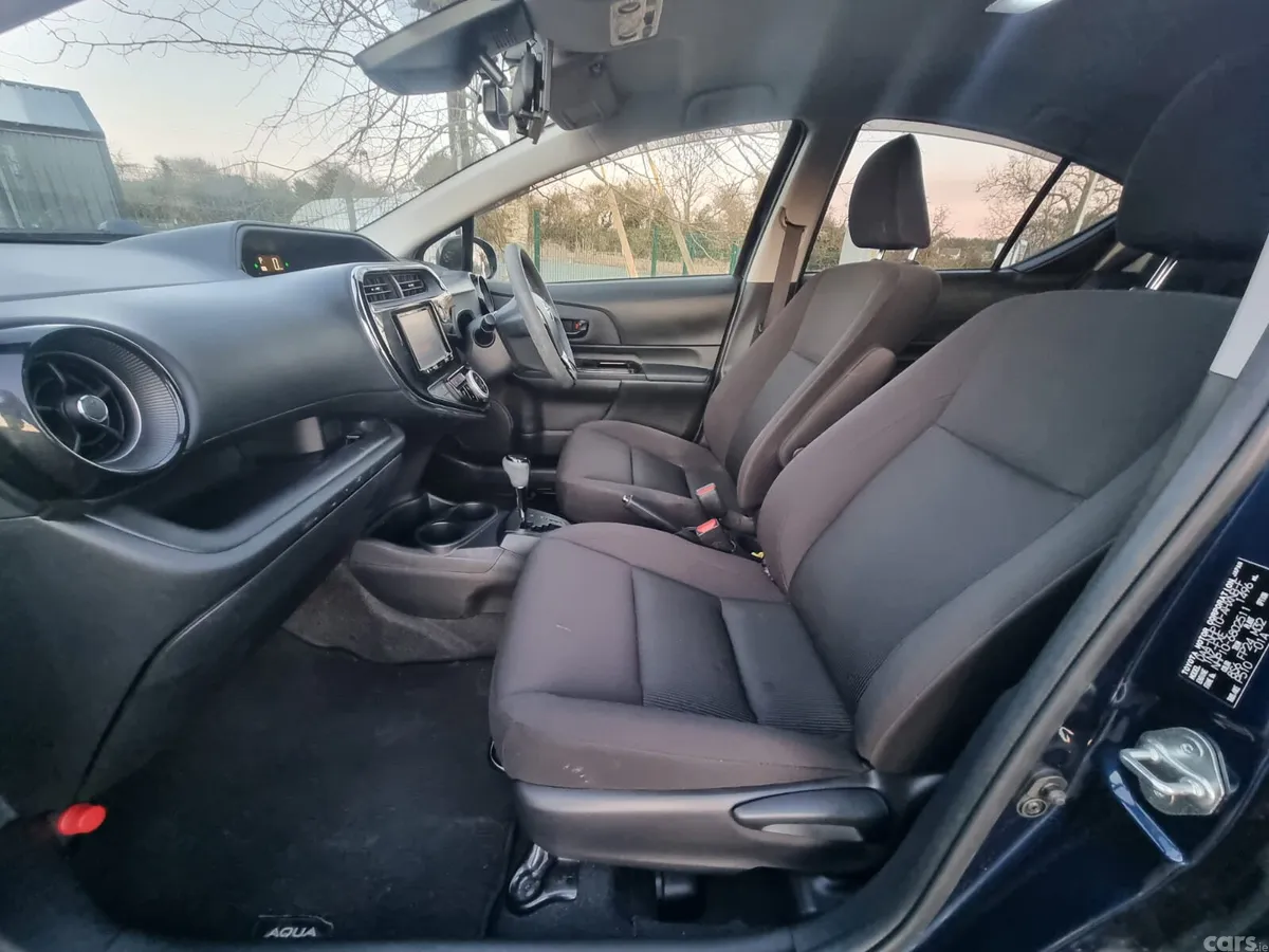 Toyota Aqua Hatchback, Petrol Hybrid, 2019, Blue