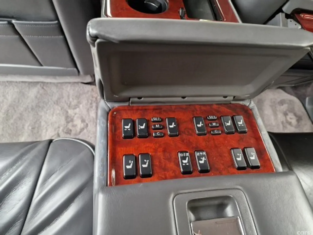 Toyota Century Saloon, Petrol, 2000, Blue