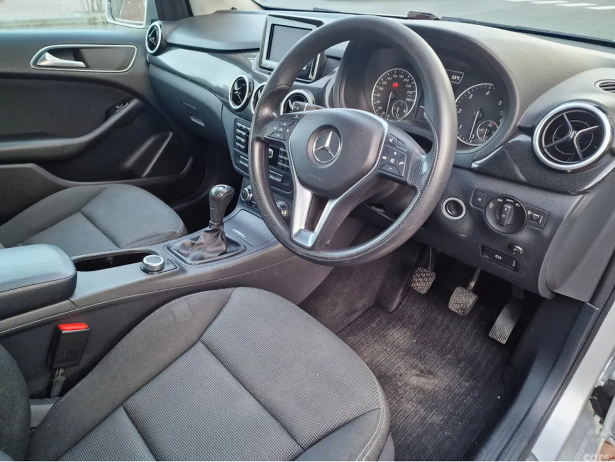 Mercedes-Benz B-Class Hatchback, Diesel, 2012, Silver