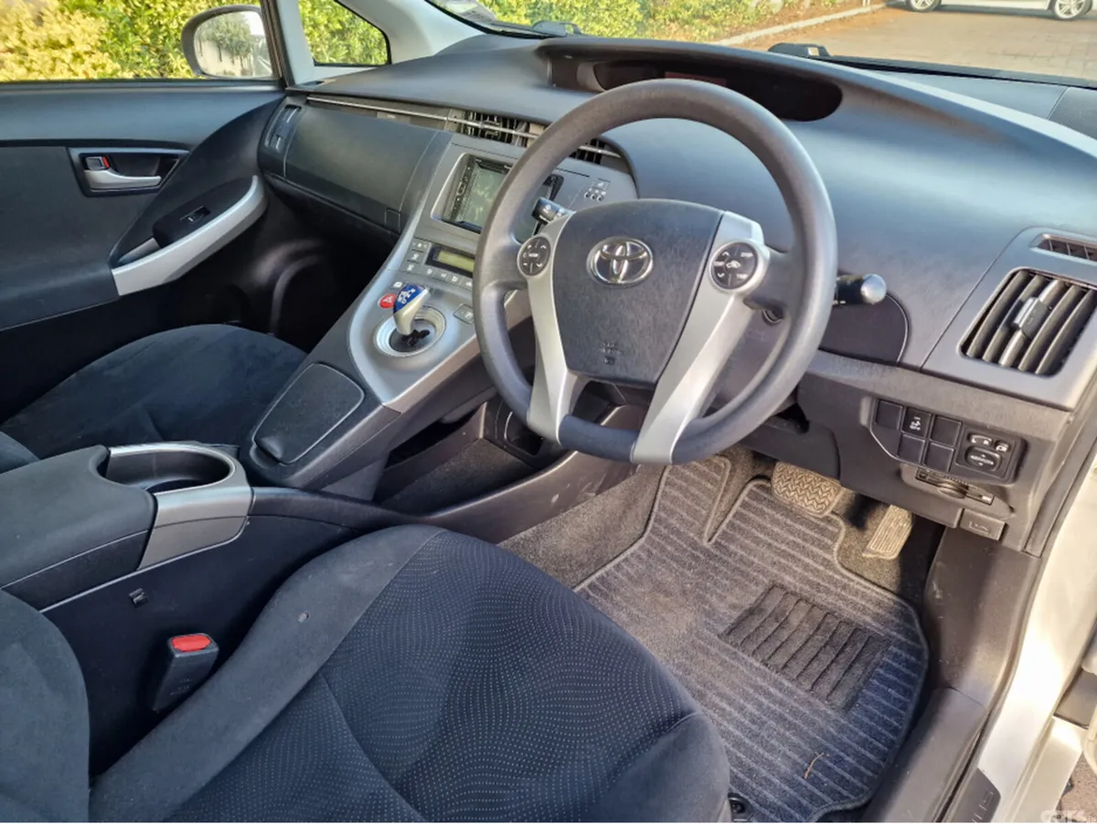 Toyota Prius Hatchback, Petrol Hybrid, 2014, Silver