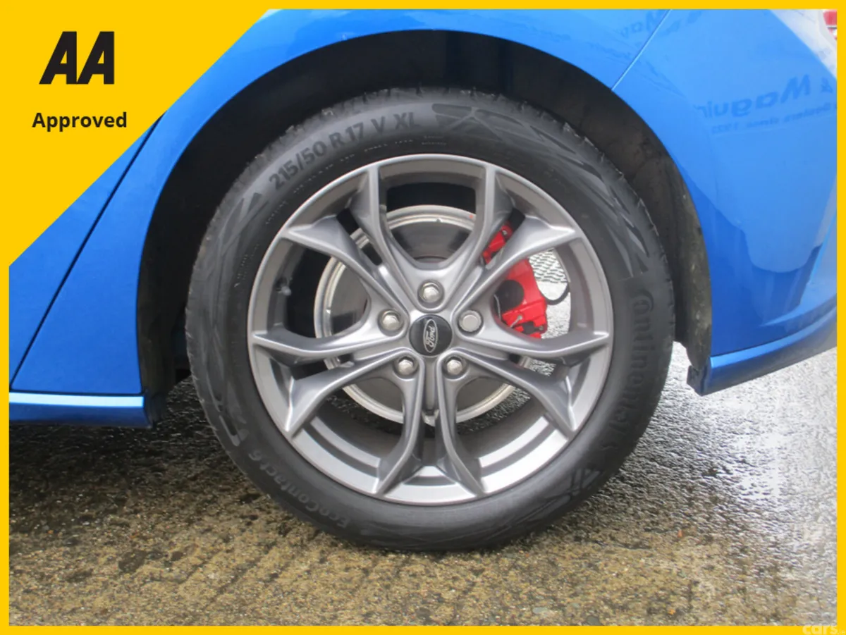 Ford Focus Hatchback, Petrol, 2022, Blue