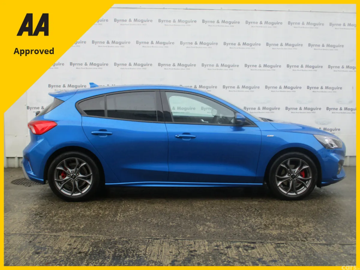 Ford Focus Hatchback, Petrol, 2022, Blue