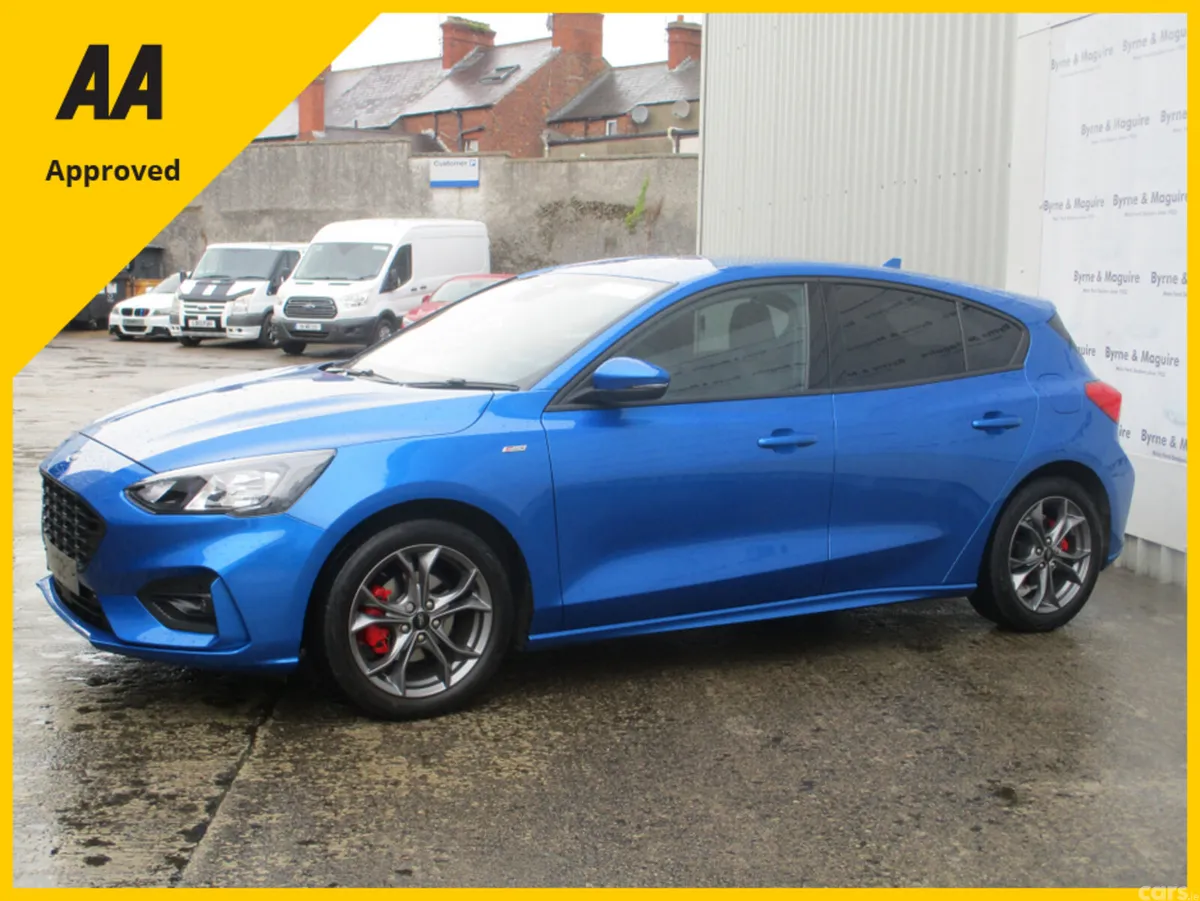 Ford Focus Hatchback, Petrol, 2022, Blue