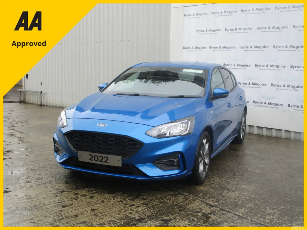 Ford Focus Hatchback, Petrol, 2022, Blue