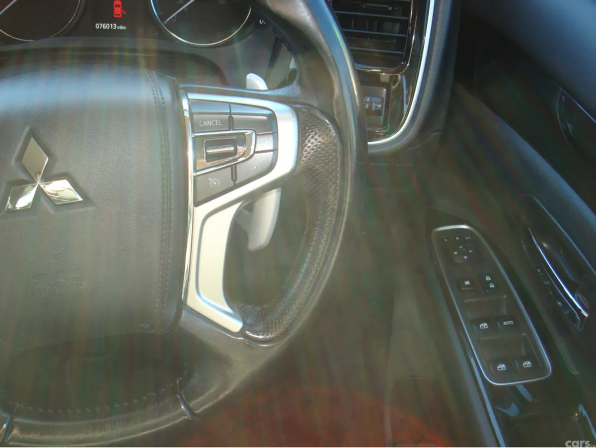 Mitsubishi Outlander Estate, Petrol Plug-in Hybrid, 2016, Brown