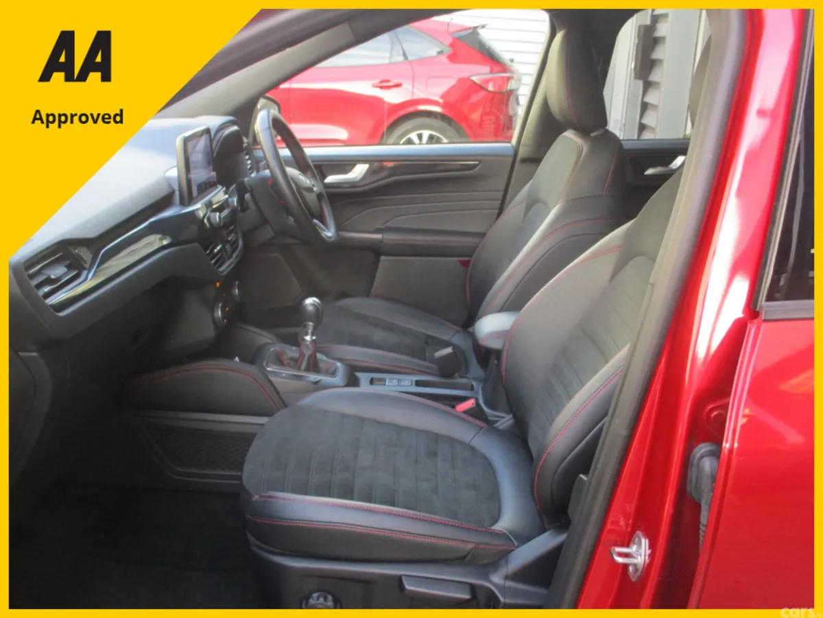 Ford Kuga Hatchback, Diesel, 2021, Red