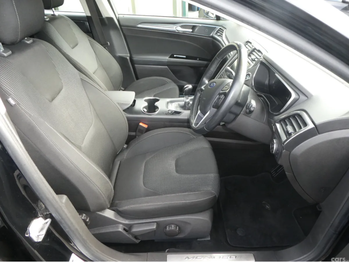 Ford Mondeo Hatchback, Diesel, 2019, Black