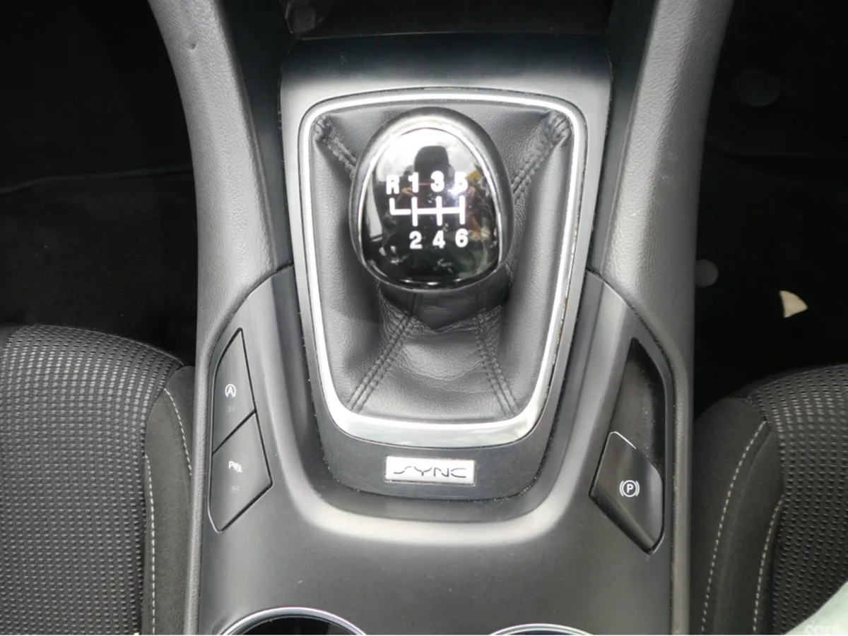 Ford Mondeo Hatchback, Diesel, 2019, Black