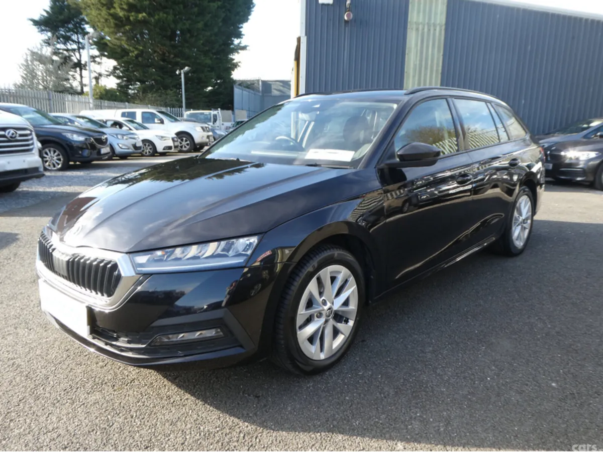 Skoda Octavia Estate, Diesel, 2022, Black