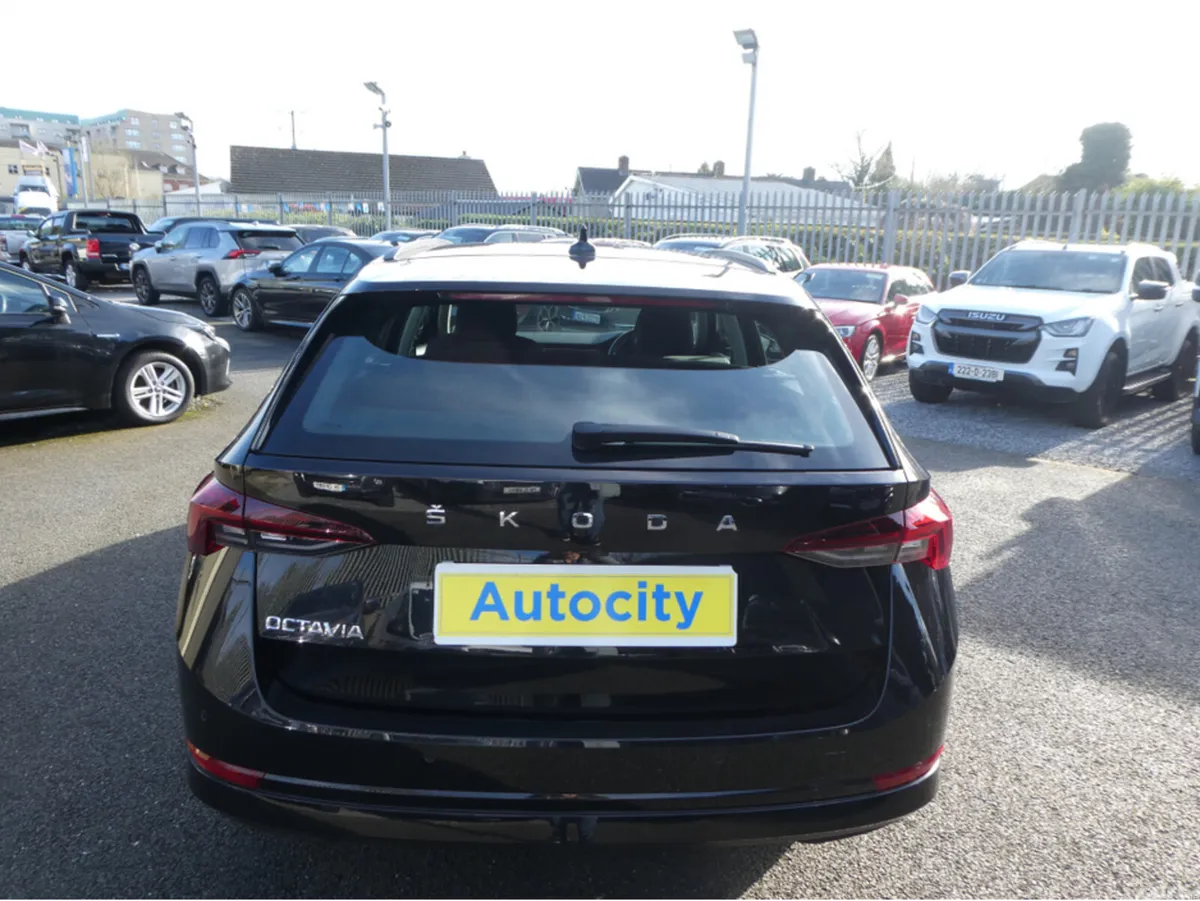 Skoda Octavia Estate, Diesel, 2022, Black