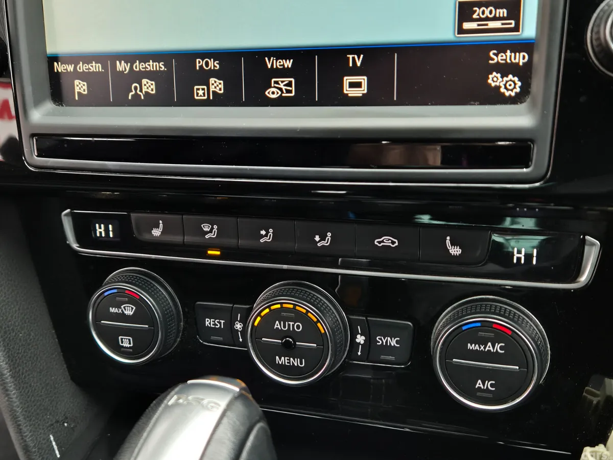Volkswagen Passat Saloon, Petrol, 2016, Black