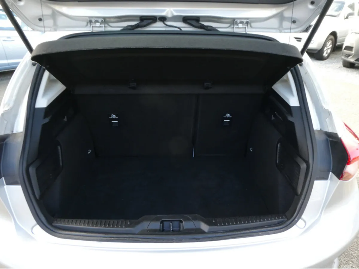 Ford Focus Hatchback, Diesel, 2022, Silver