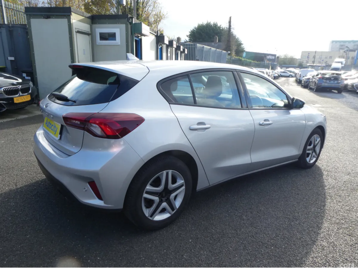 Ford Focus Hatchback, Diesel, 2022, Silver