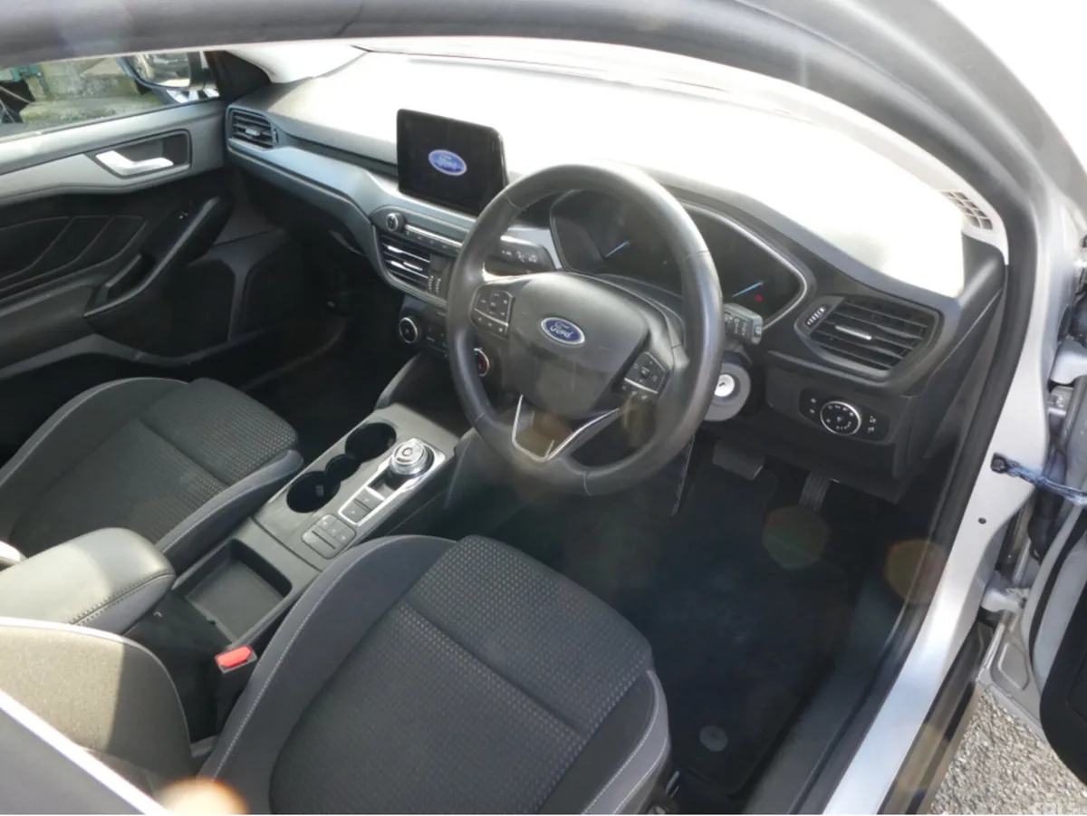 Ford Focus Hatchback, Diesel, 2022, Silver