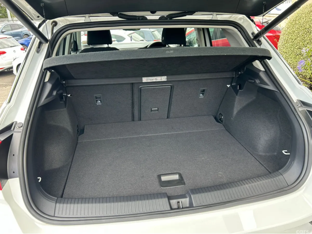 Volkswagen T-Roc SUV, Diesel, 2021, White