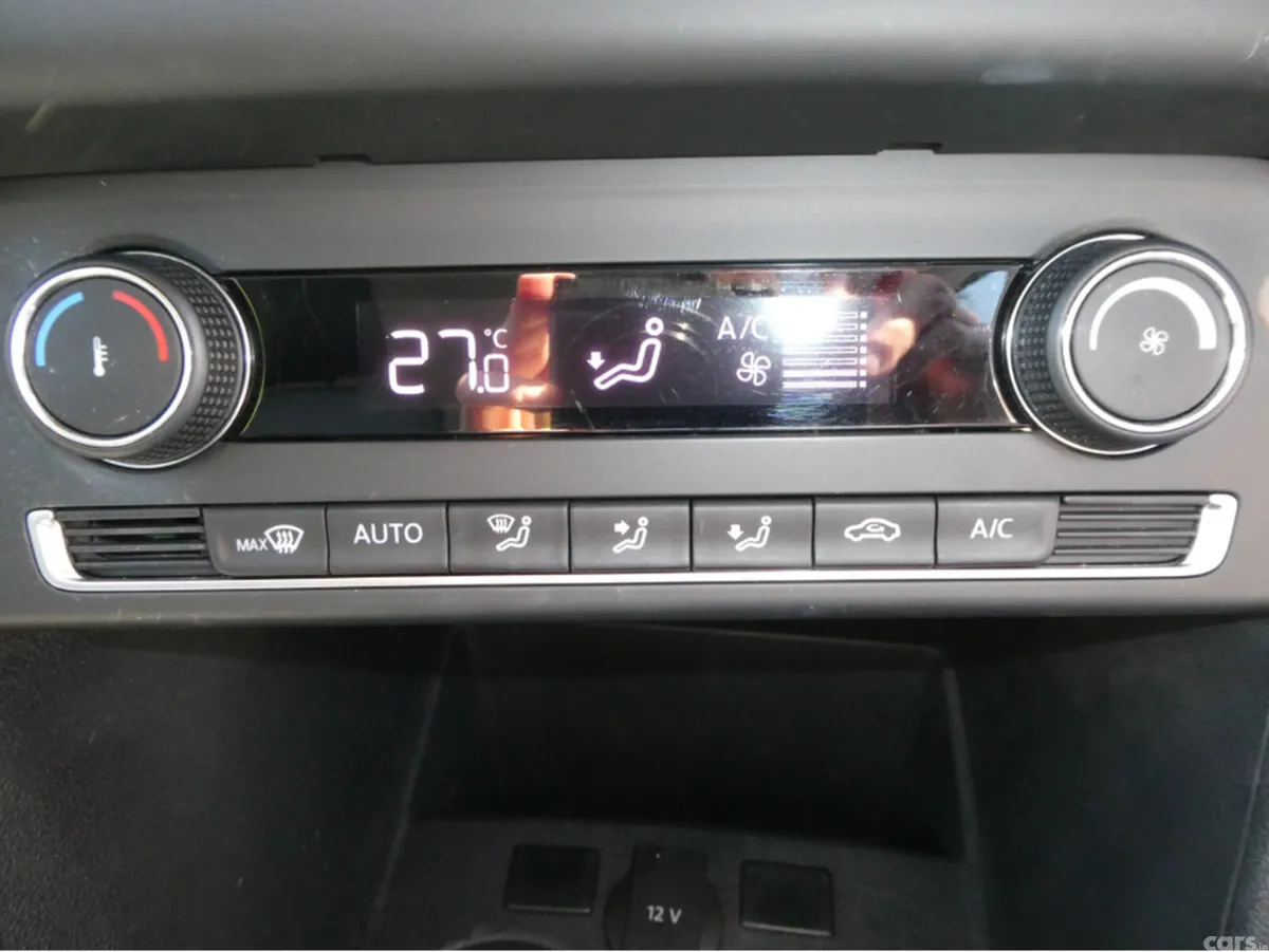 Volkswagen Polo Hatchback, Petrol, 2018, White