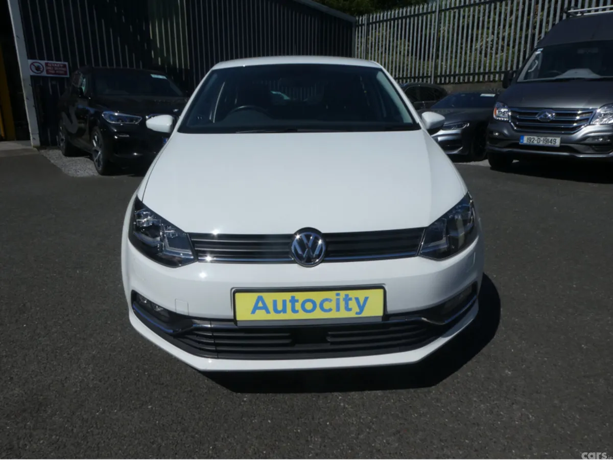 Volkswagen Polo Hatchback, Petrol, 2018, White
