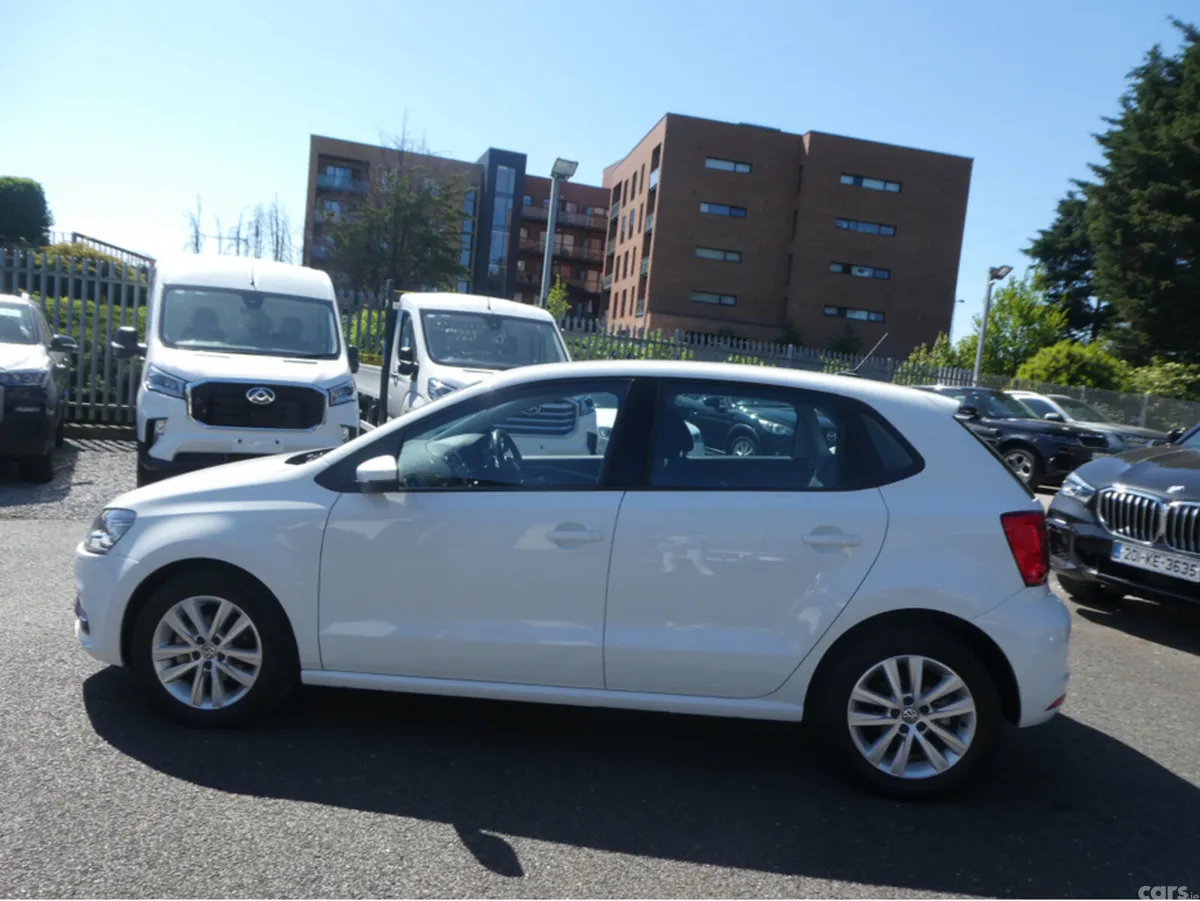 Volkswagen Polo Hatchback, Petrol, 2018, White