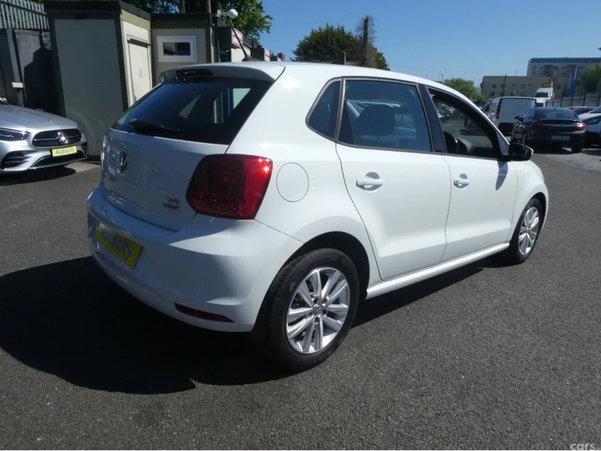 Volkswagen Polo Hatchback, Petrol, 2018, White