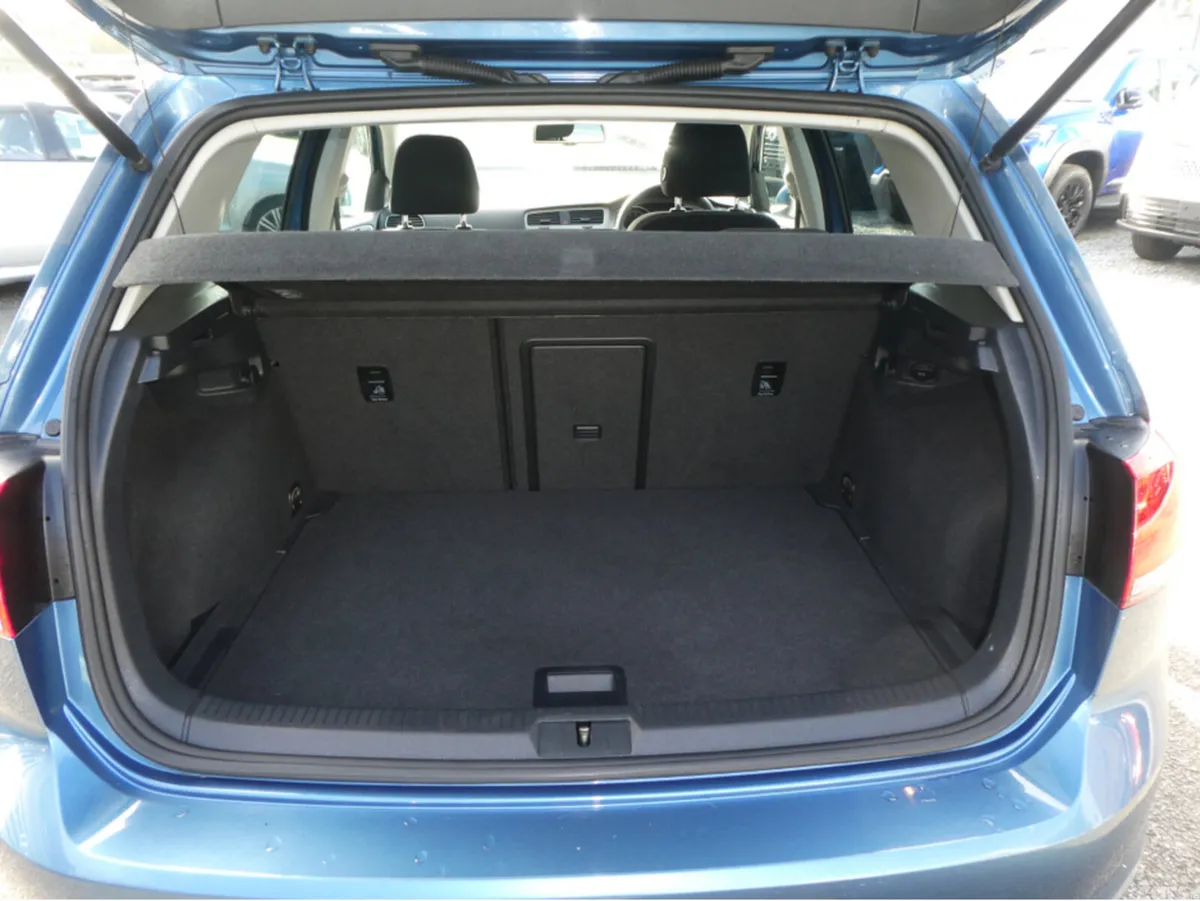 Volkswagen Golf Hatchback, Petrol, 2015, Blue
