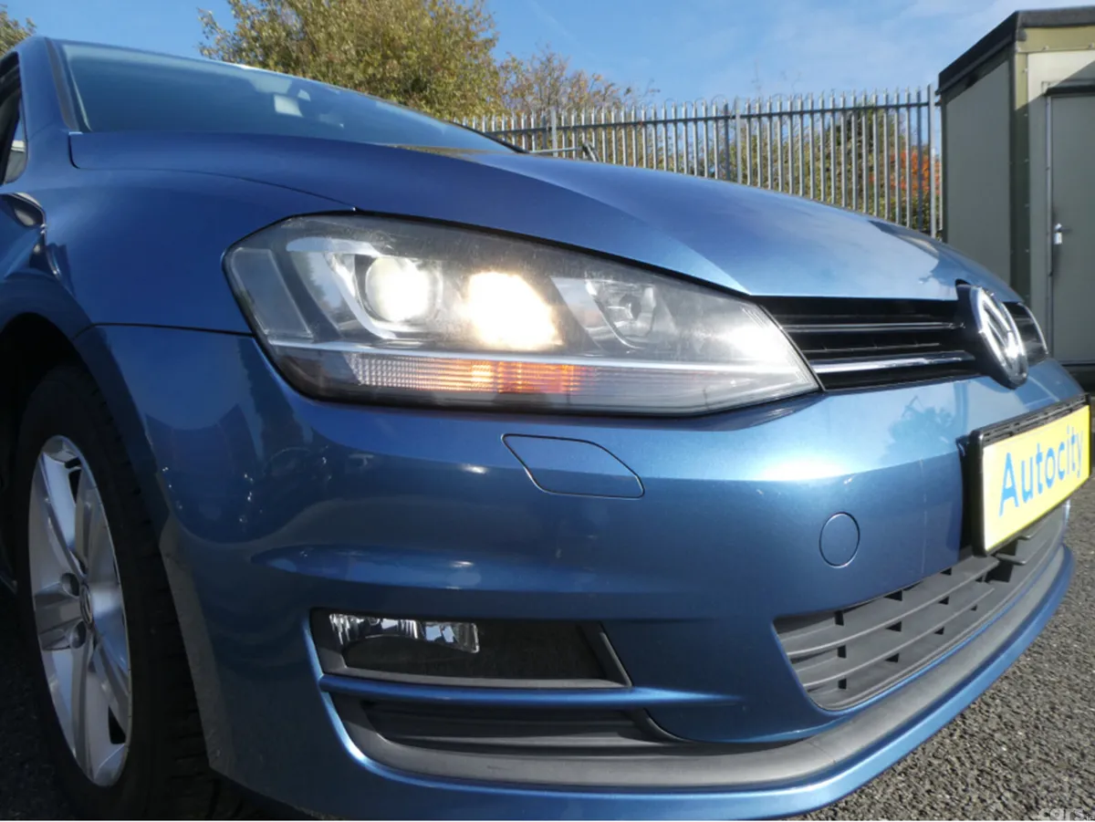 Volkswagen Golf Hatchback, Petrol, 2015, Blue