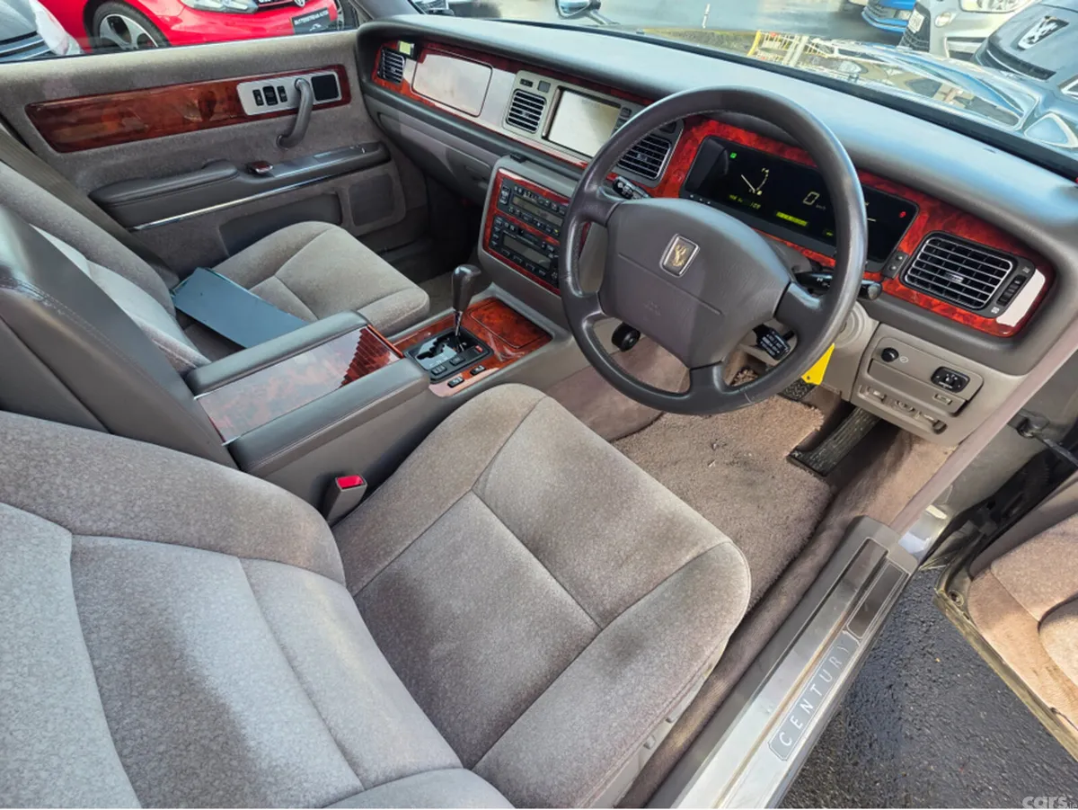 Toyota Century Saloon, Petrol, 2002, Grey