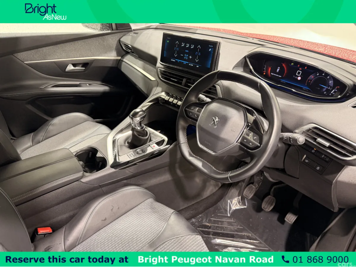 Peugeot 3008 MPV, Petrol, 2021, Red