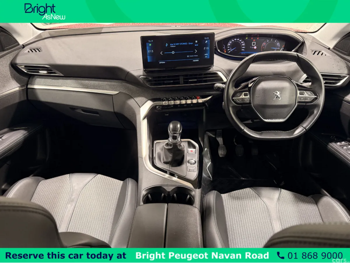 Peugeot 3008 MPV, Petrol, 2021, Red