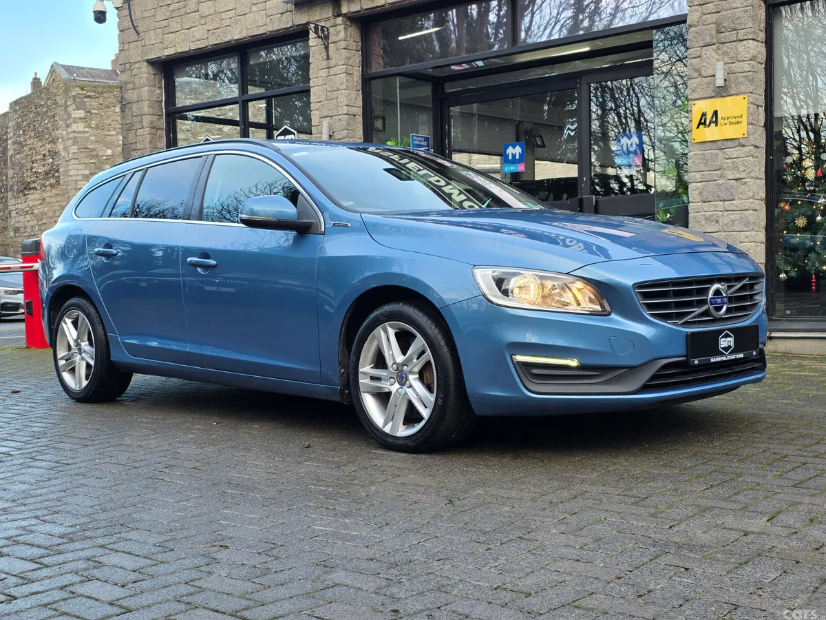 Volvo V60 Estate, Diesel Plug-in Hybrid, 2017, Blue