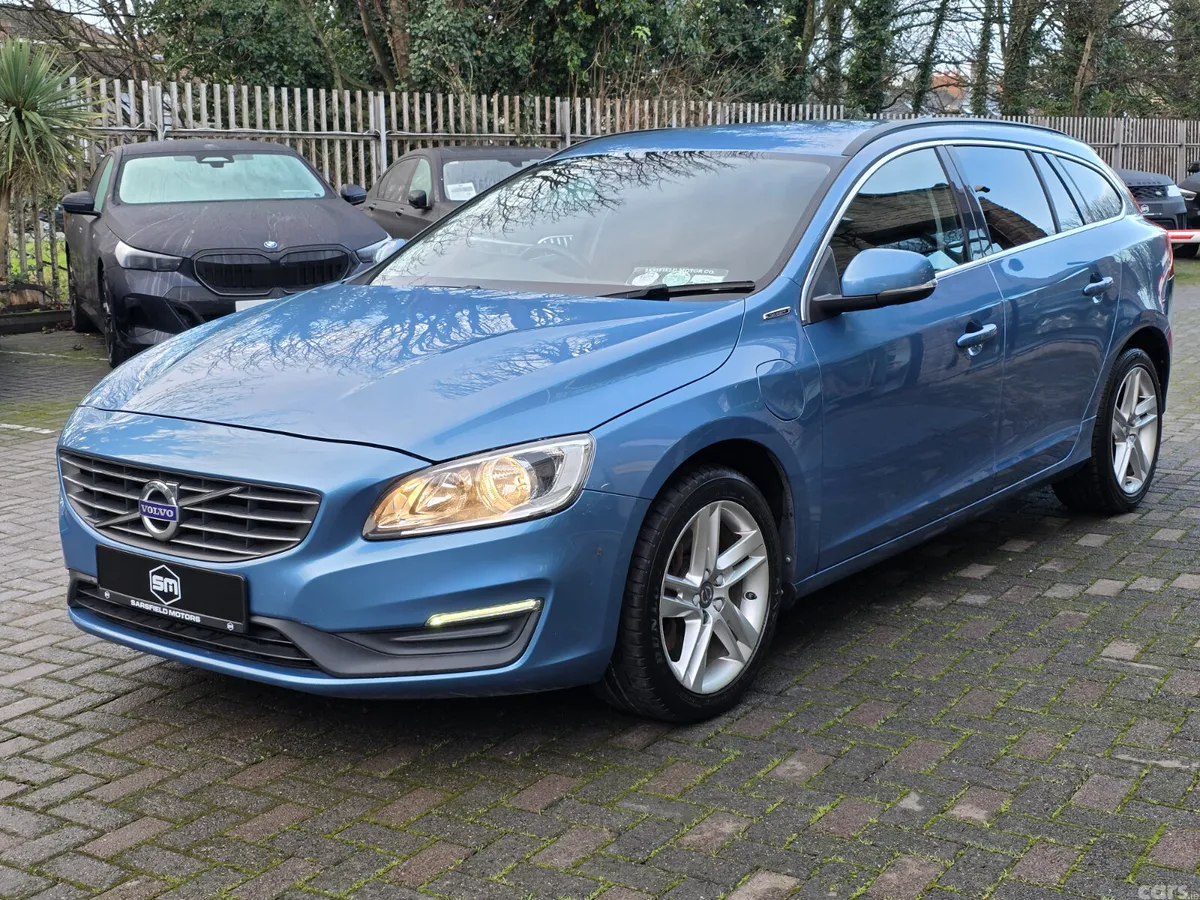 Volvo V60 Estate, Diesel Plug-in Hybrid, 2017, Blue