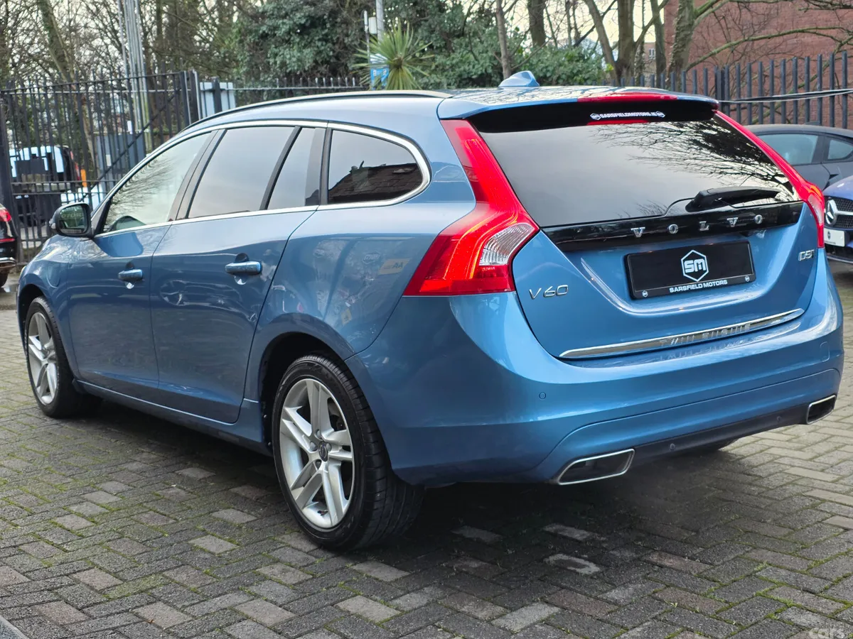 Volvo V60 Estate, Diesel Plug-in Hybrid, 2017, Blue