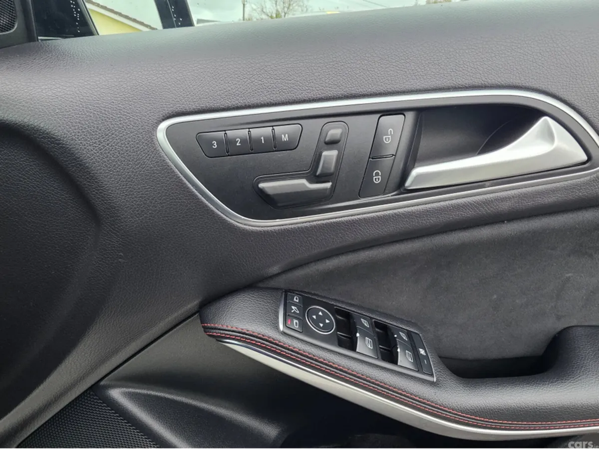 Mercedes-Benz A-Class Hatchback, Petrol, 2014, White