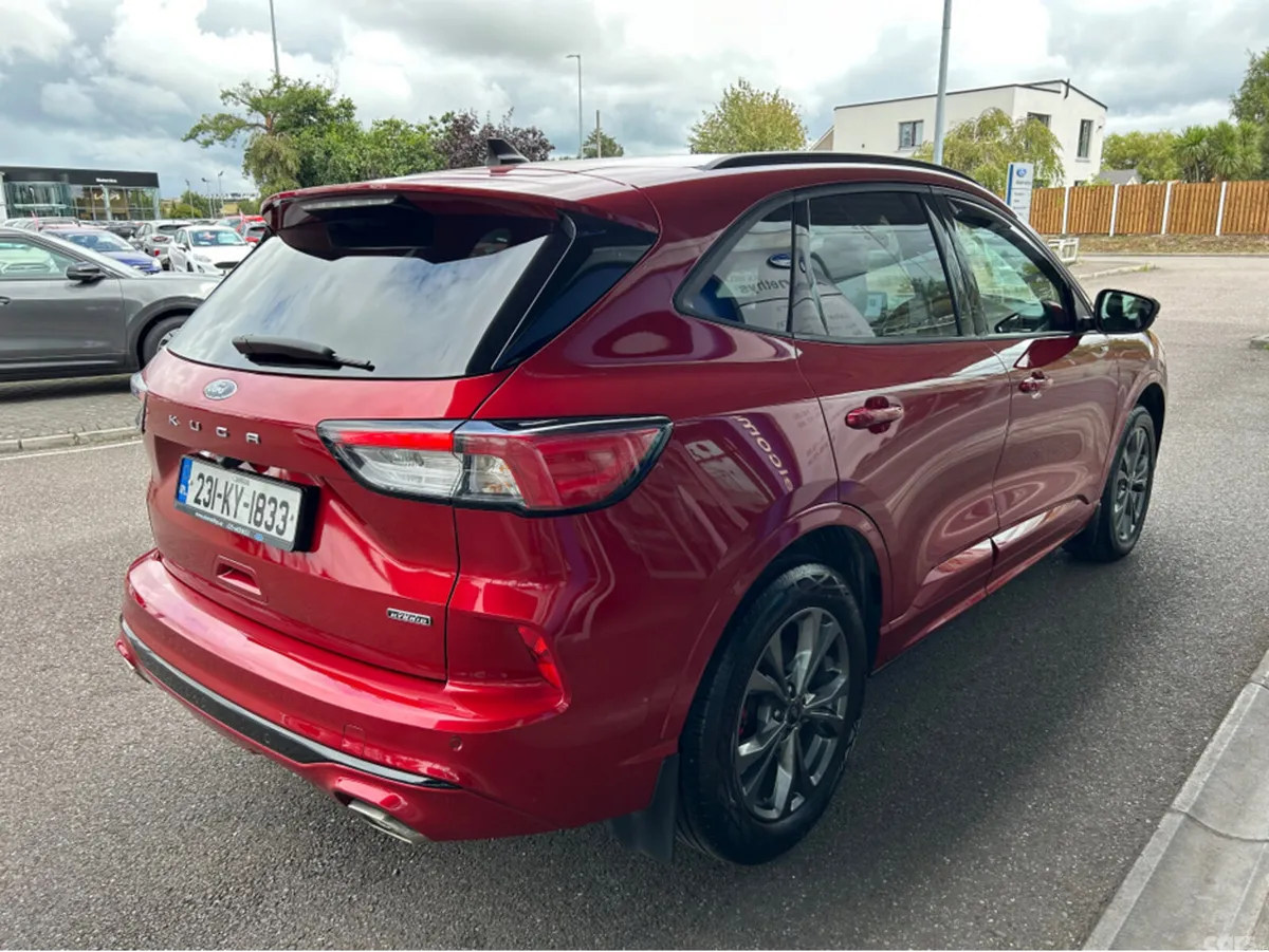 Ford Kuga MPV, Petrol Plug-in Hybrid, 2023, Red