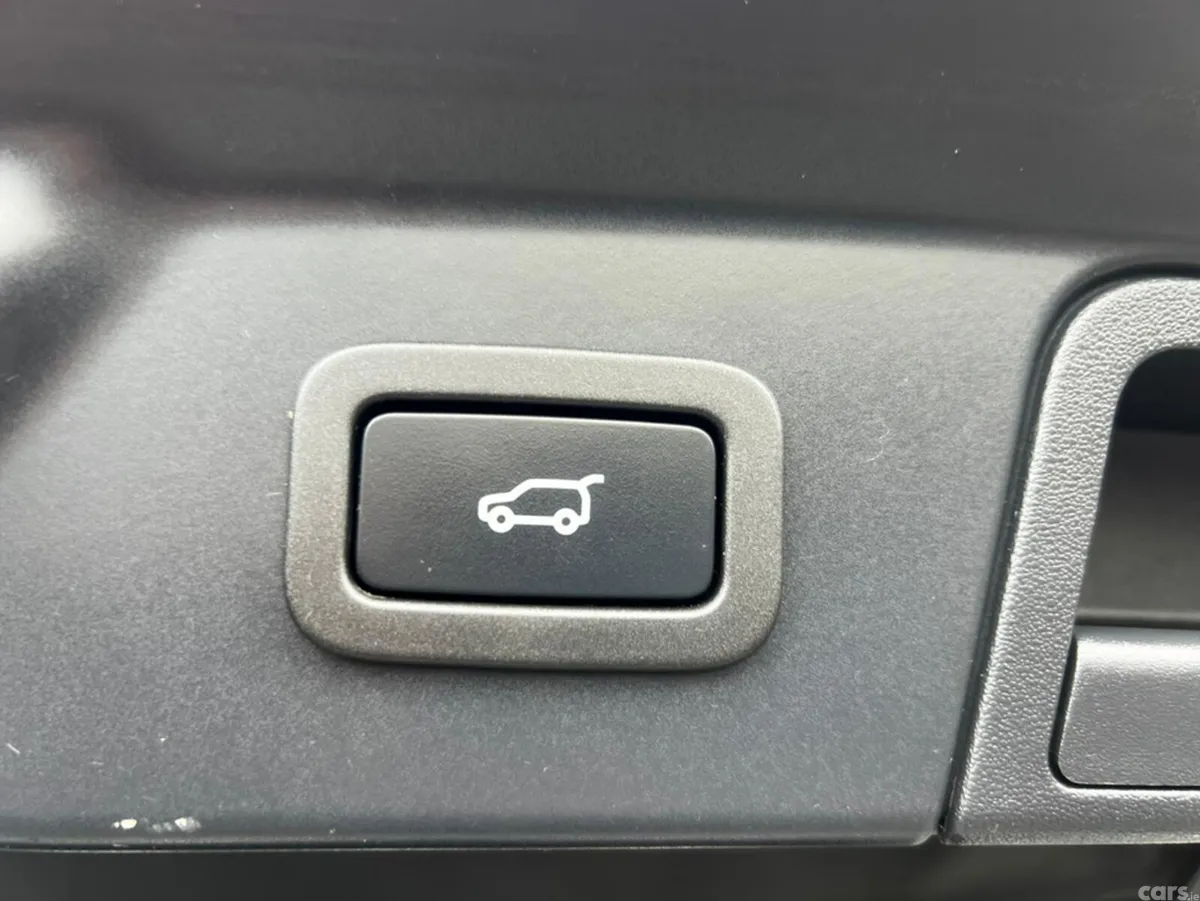 Land Rover Range Rover Velar Estate, Petrol Plug-in Hybrid, 2022, White