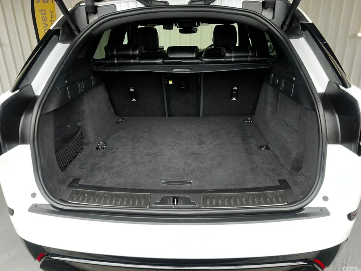 Land Rover Range Rover Velar Estate, Petrol Plug-in Hybrid, 2022, White