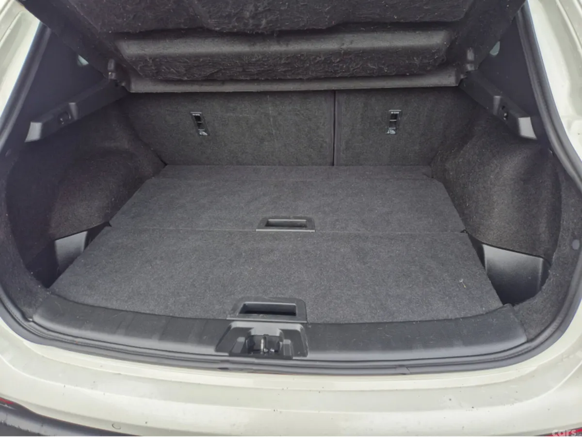Nissan Qashqai Hatchback, Diesel, 2019, White