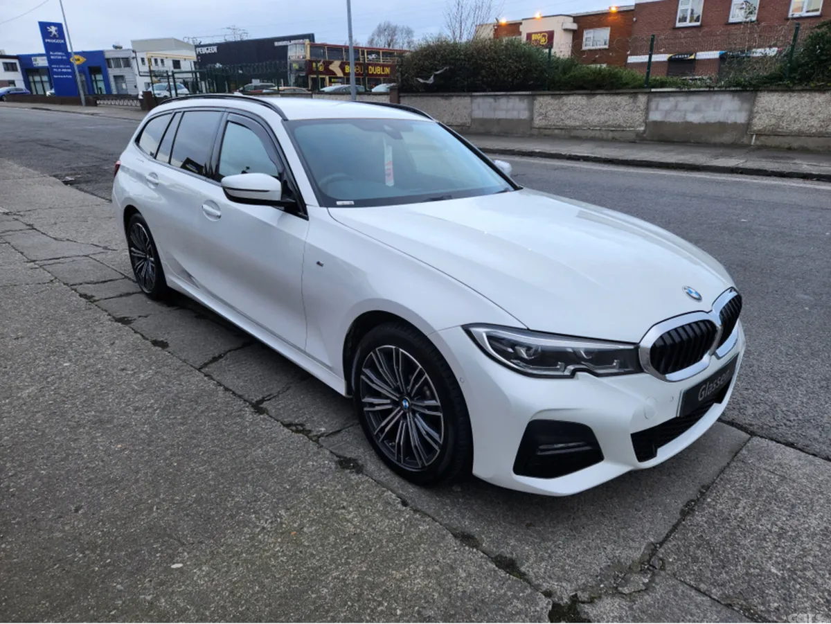 BMW 3-Series Estate, Petrol Plug-in Hybrid, 2021, White