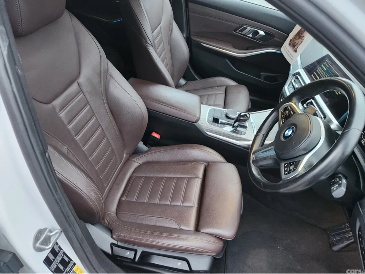 BMW 3-Series Estate, Petrol Plug-in Hybrid, 2021, White