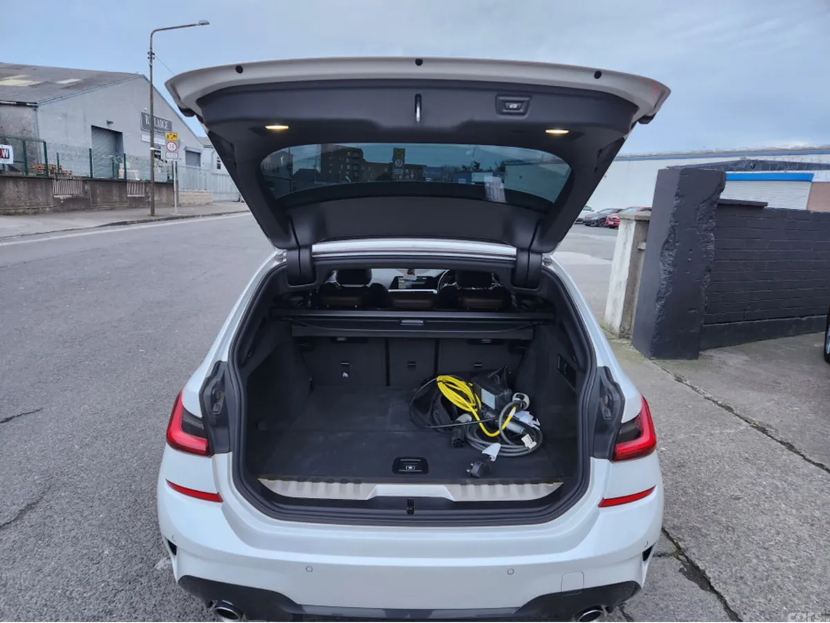 BMW 3-Series Estate, Petrol Plug-in Hybrid, 2021, White